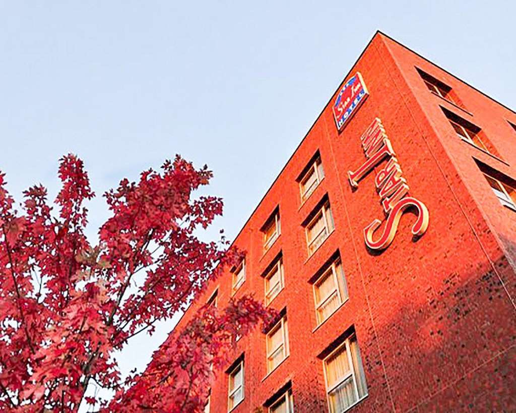 Plaza Premium Karlsruhe Hotel Екстериор снимка